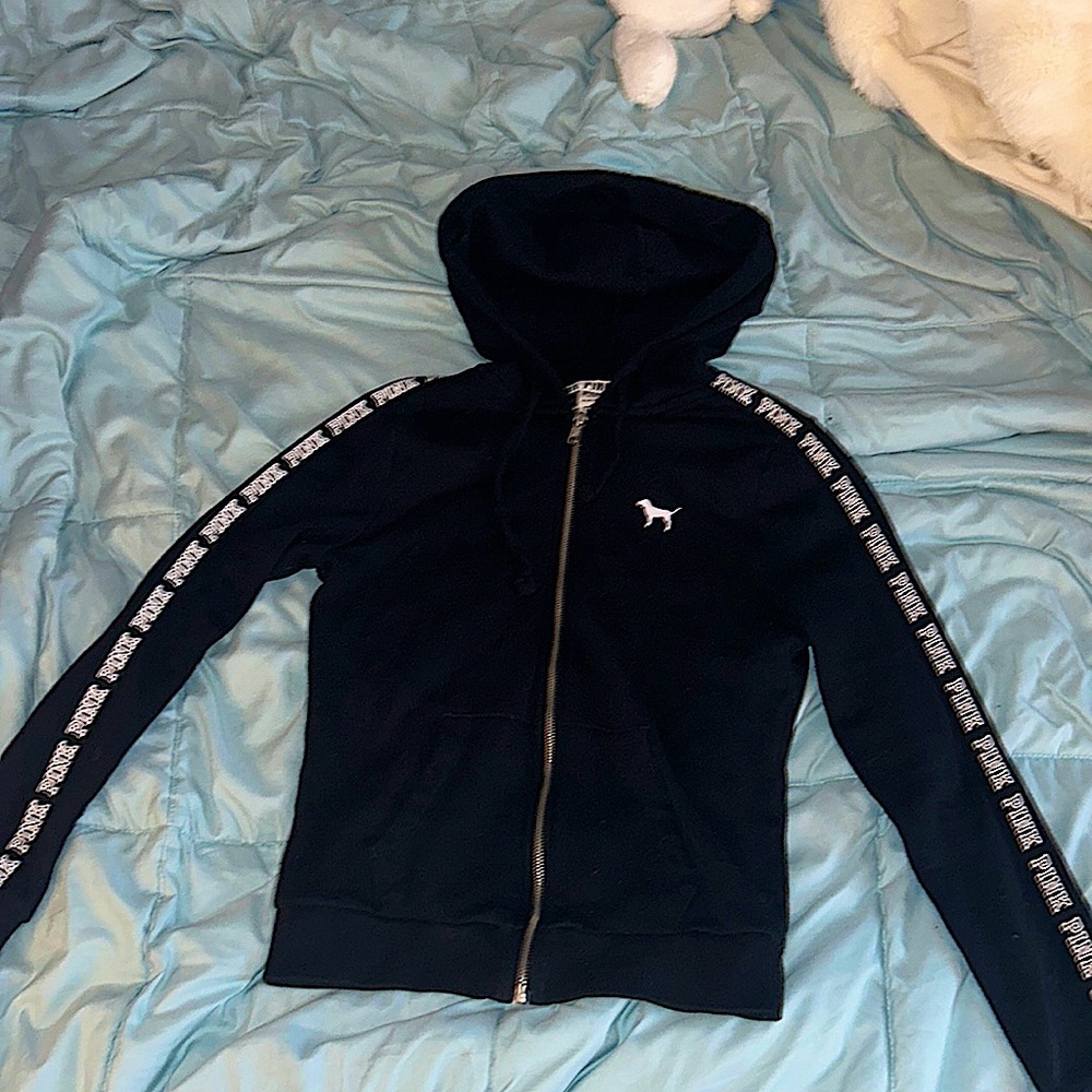 SALE 🏷️PINK Victorias Secret Black Zip Up Hoodie With Logo On Sleeves SIZE XS🩷